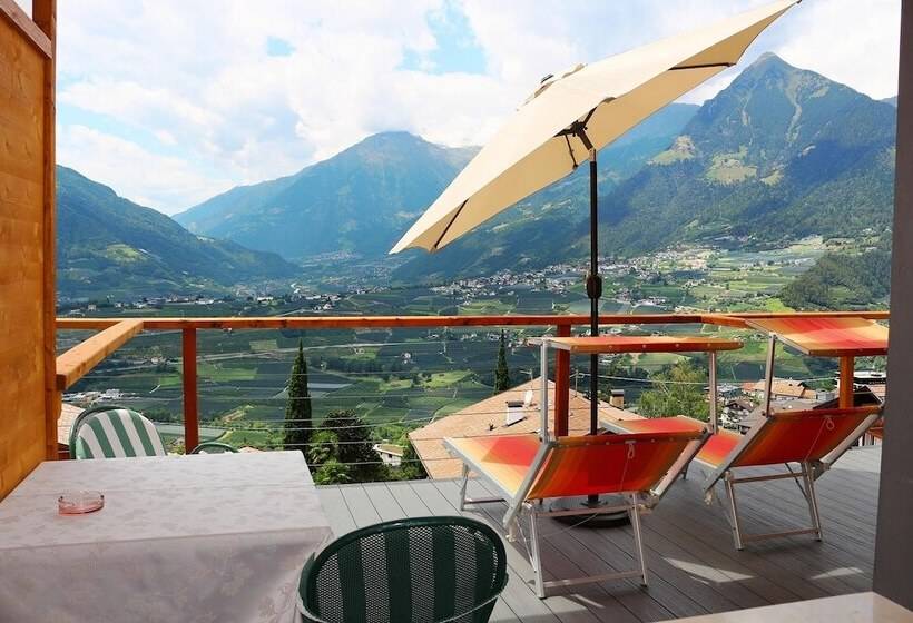 Schenna Garni Eden Bed & Breakfast