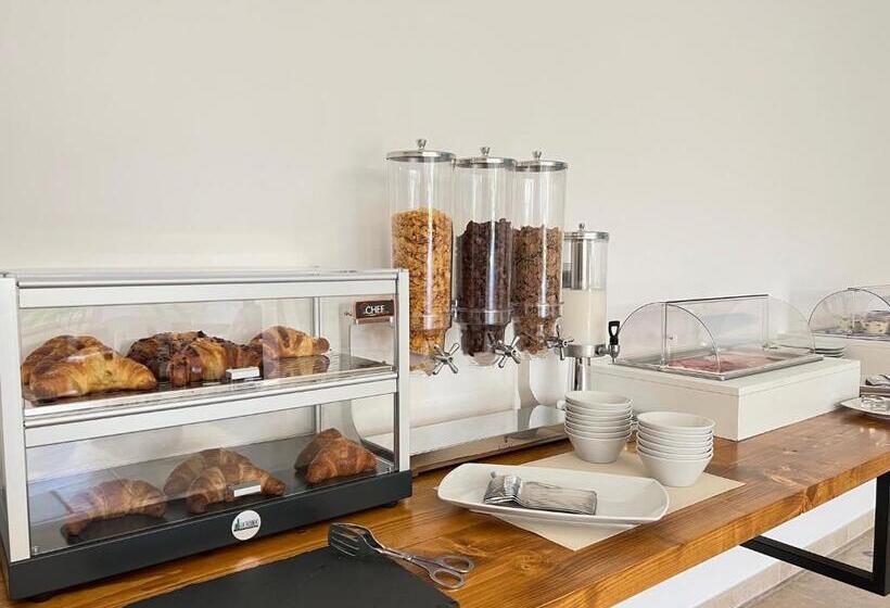 هتل Agriturismo Antichi Ulivi