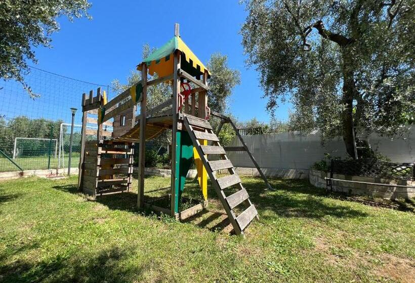 هتل Agriturismo Antichi Ulivi