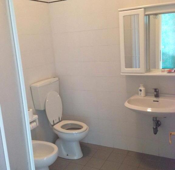 Отель Agriturismo Azienda Agricola La Roccaia