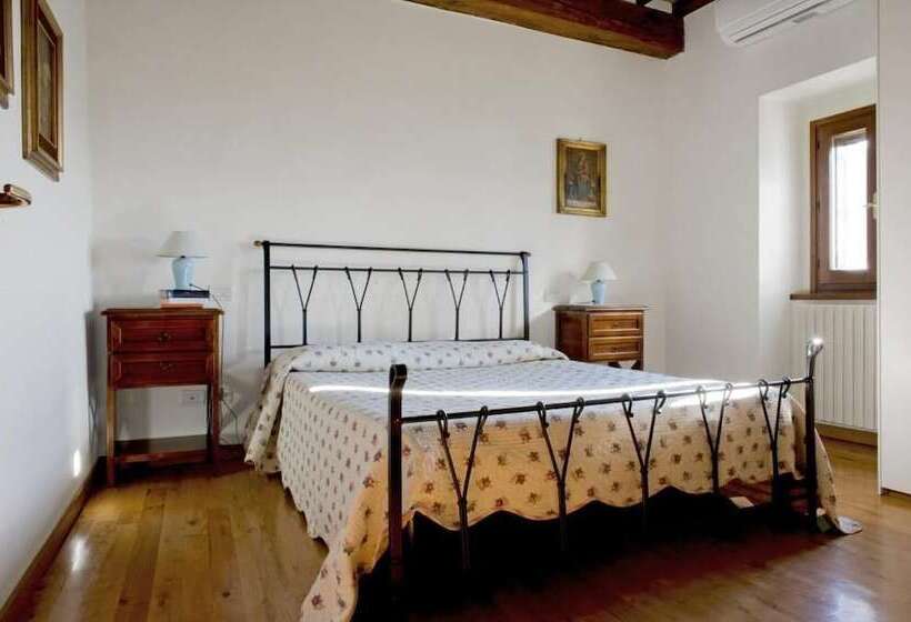 Отель Agriturismo Il Castelluccio