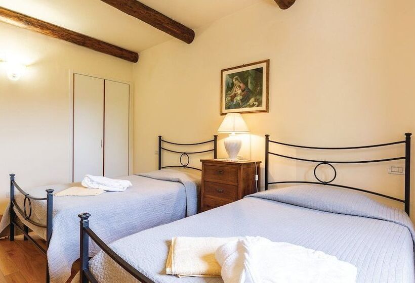 Отель Agriturismo Il Castelluccio