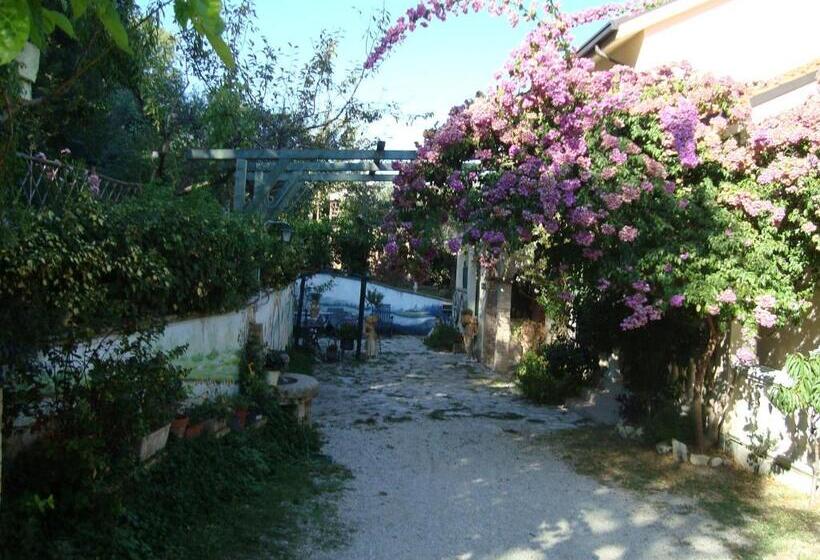 בית מלון כפרי Agriturismo Il Quadrifoglio