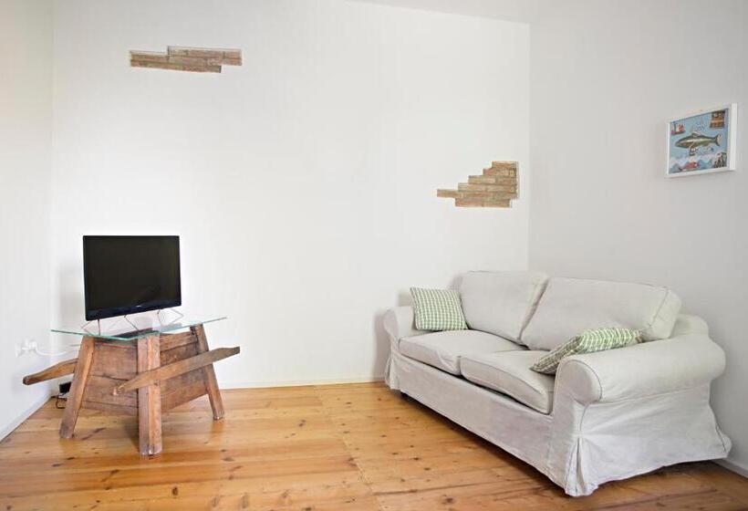 فندق Agriturismo Lecolombare