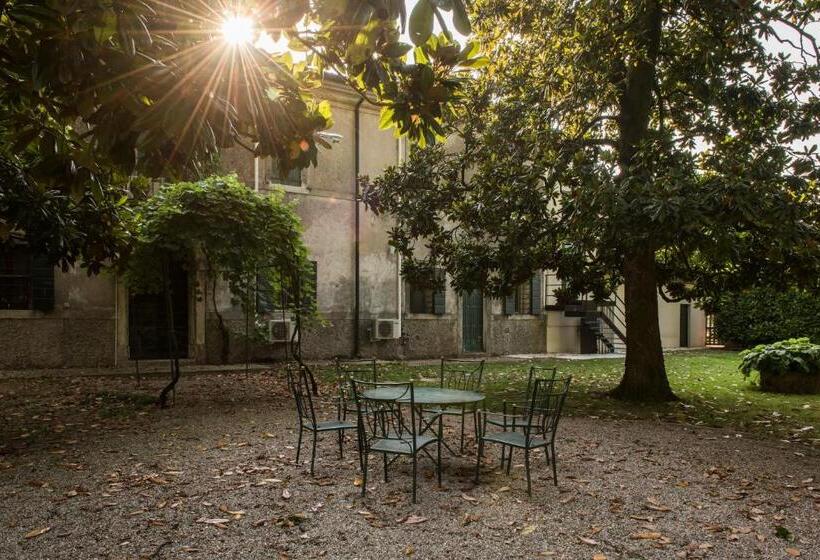 فندق Agriturismo Lecolombare