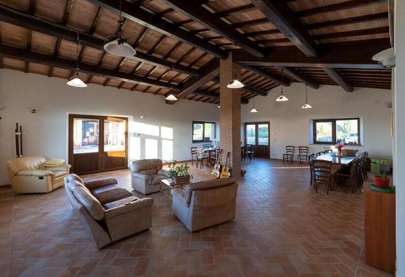 فندق Agriturismo S. Apollinare