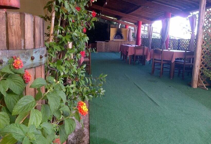 ホテル Aia Di Lazzaro Country House