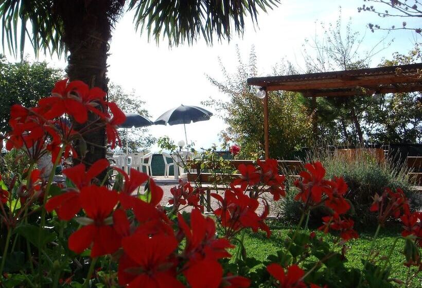 ホテル Aia Di Lazzaro Country House