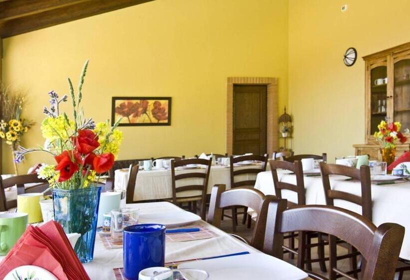 فندق Bioagriturismo La Quercia