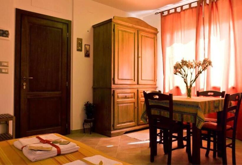 فندق Bioagriturismo La Quercia