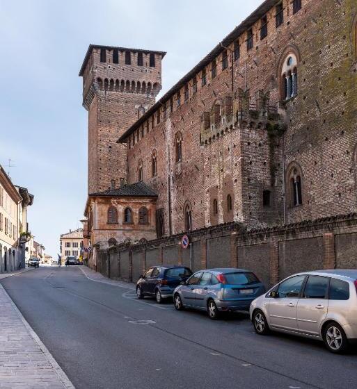 ペンション Al Castello Di Leonardo