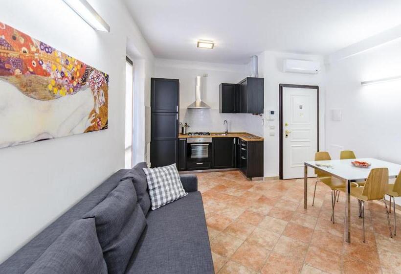 ペンション Al Castello Di Leonardo