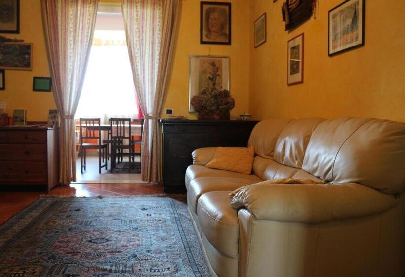 פנסיון La Casa Rosa