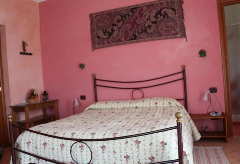 بنسيون La Casa Rosa