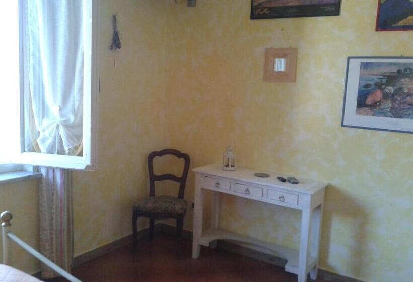 פנסיון La Casa Rosa