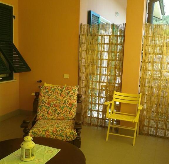 פנסיון La Casa Rosa