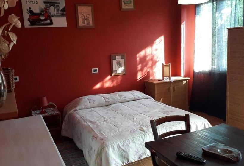 פנסיון La Casa Rosa