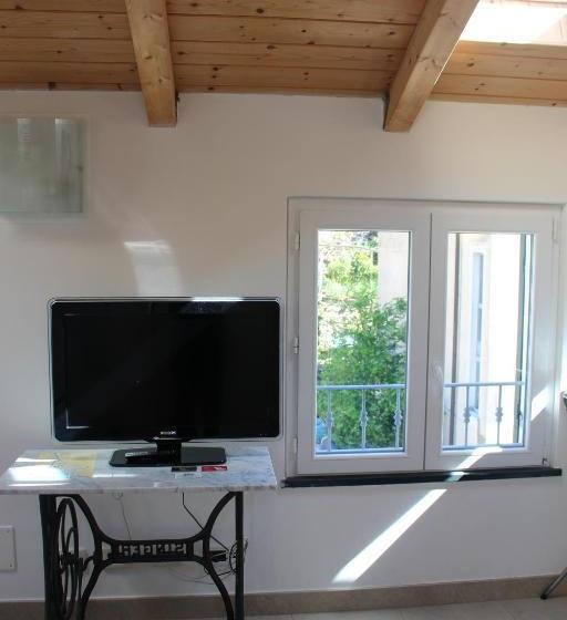 پانسیون Le Caravelle