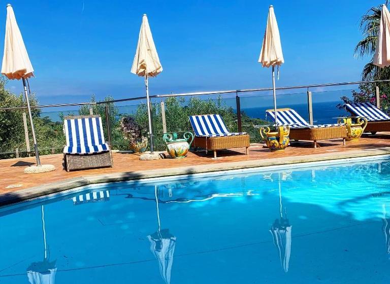 פנסיון Quattro Passi Relais