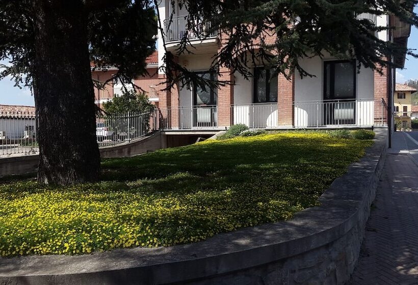 Residence La Quiete   5 Mins By Car From City Center 10 Mins From Langhe & Roero