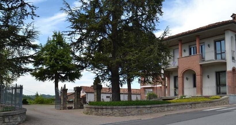 Residence La Quiete   5 Mins By Car From City Center 10 Mins From Langhe & Roero
