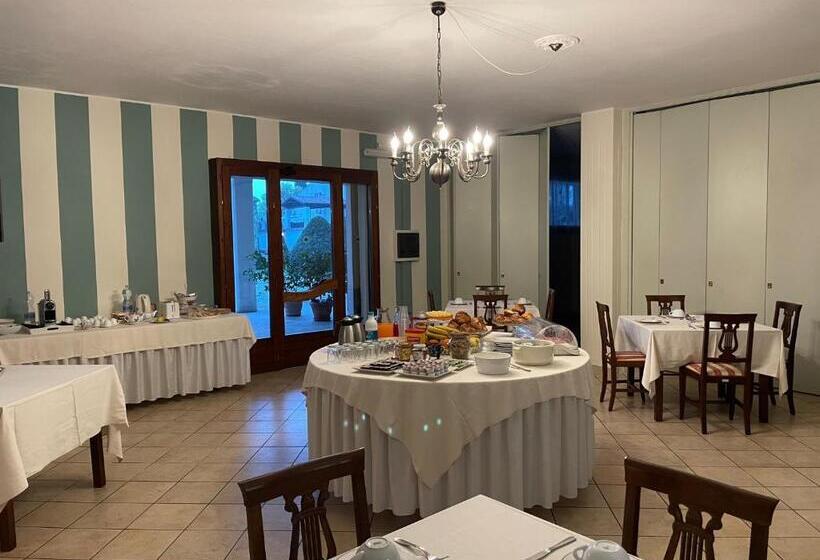 Отель Agriturismo Corte Spino