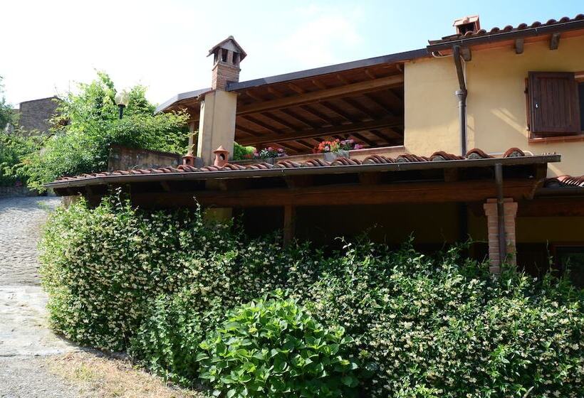 فندق Agriturismo La Casella