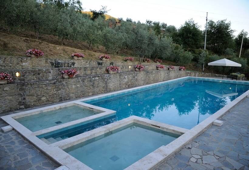 فندق Agriturismo La Casella