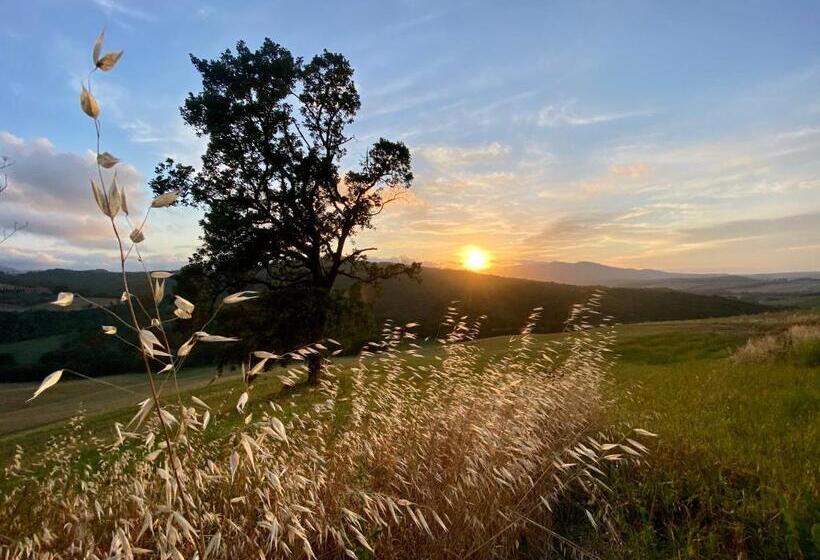 Отель Agriturismo L'antica Quercia