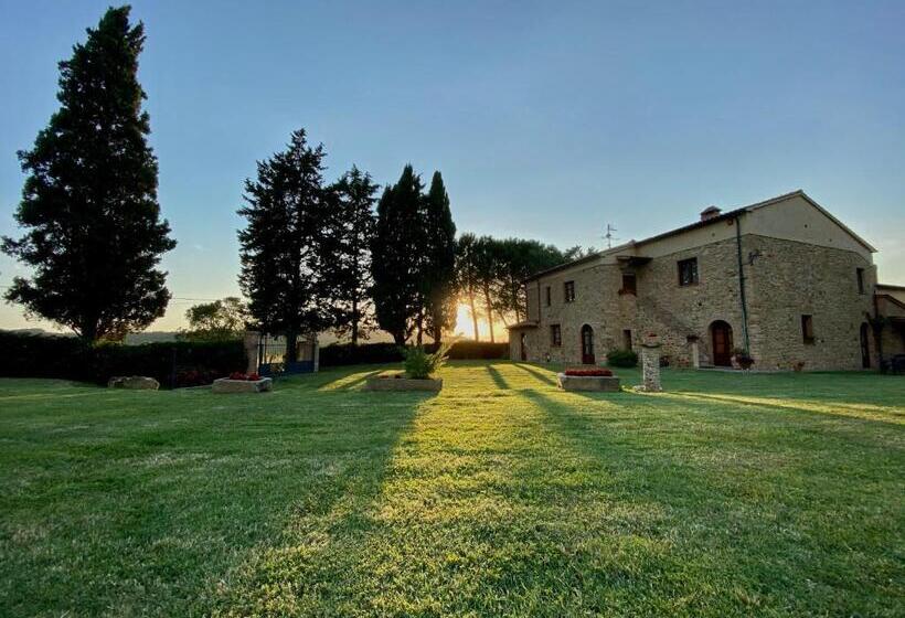 Отель Agriturismo L'antica Quercia