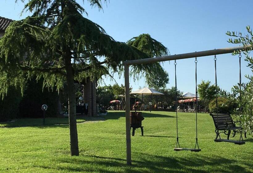 בית מלון כפרי Agriturismo Papaveri E Papere