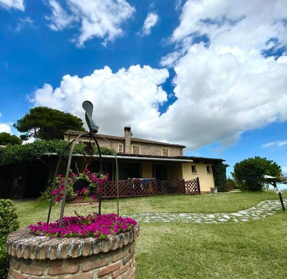 בית מלון כפרי Agriturismo Papaveri E Papere