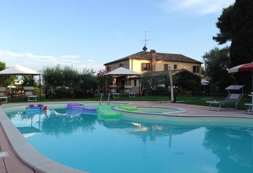 בית מלון כפרי Agriturismo Papaveri E Papere