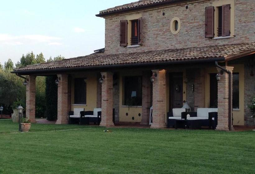 בית מלון כפרי Agriturismo Papaveri E Papere