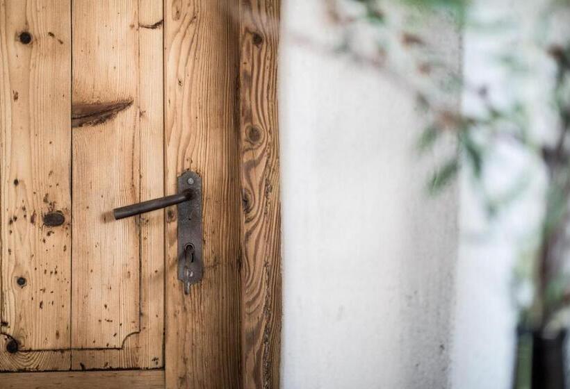 Пансион Weingut Weidlhof   Suite & Breakfast   Vacation For Wine Lovers