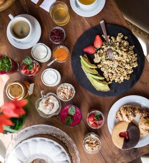 Пансион Weingut Weidlhof   Suite & Breakfast   Vacation For Wine Lovers