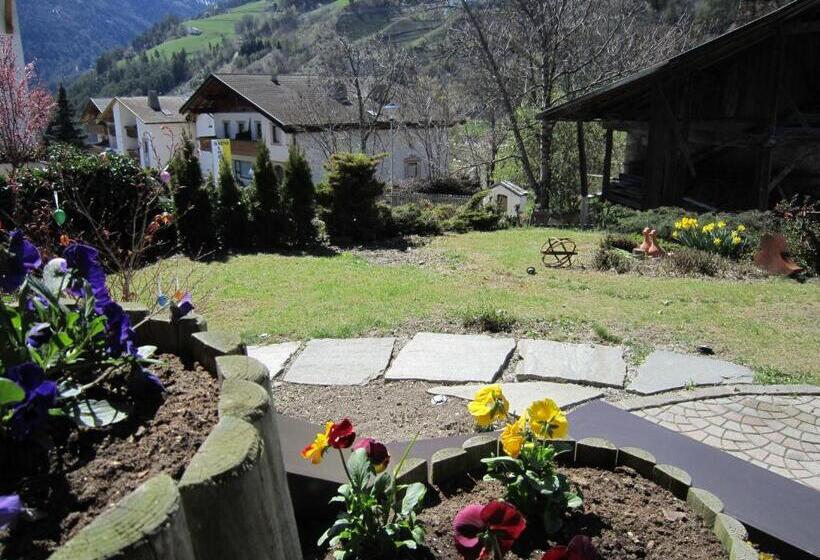 Aparthotel Garni Haus Hubertus