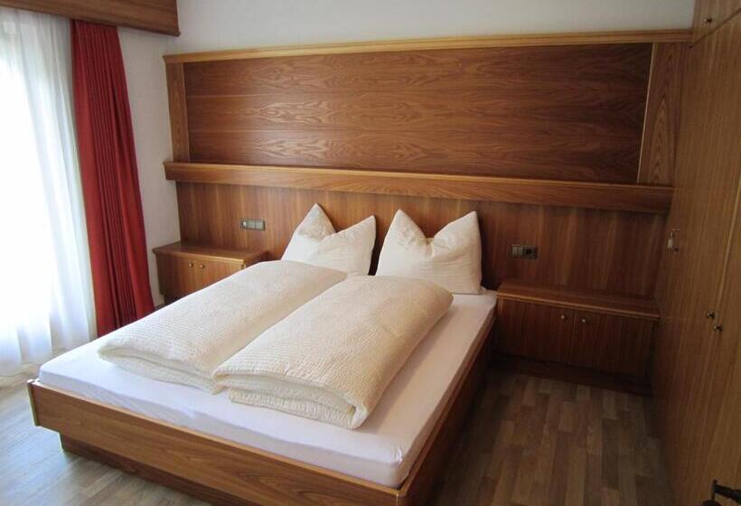 Aparthotel Garni Haus Hubertus