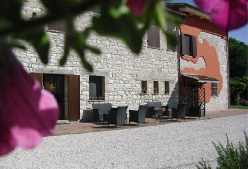 ホテル Agriturismo Cà Sorci