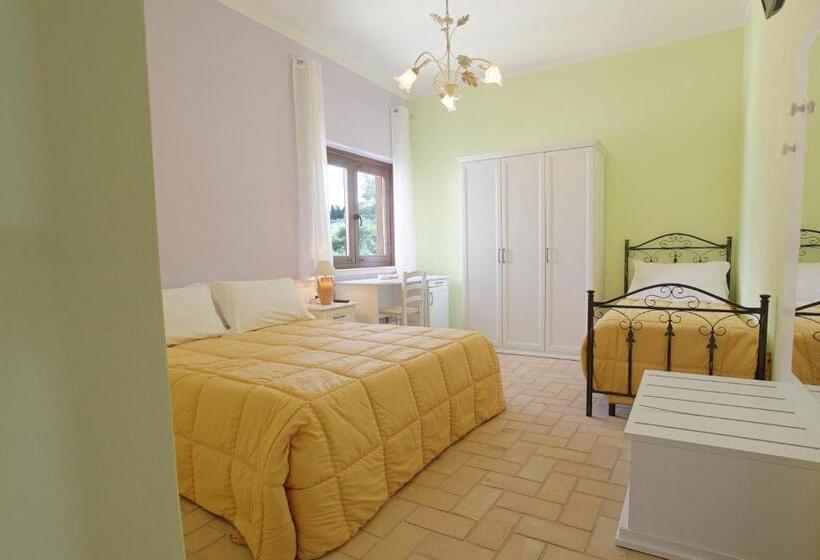 ホテル Agriturismo Feudo Muxarello