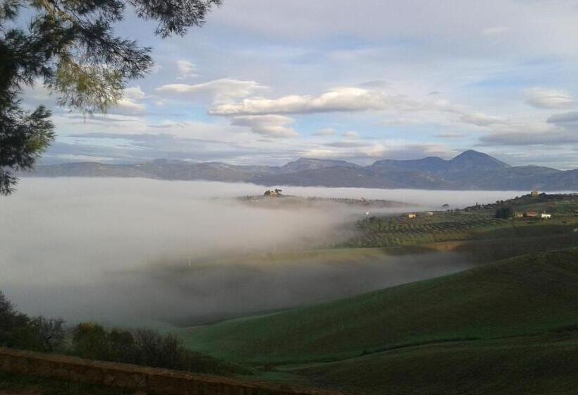 ホテル Agriturismo Feudo Muxarello