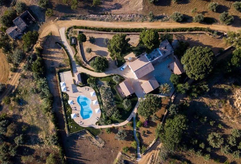 ホテル Agriturismo Feudo Muxarello