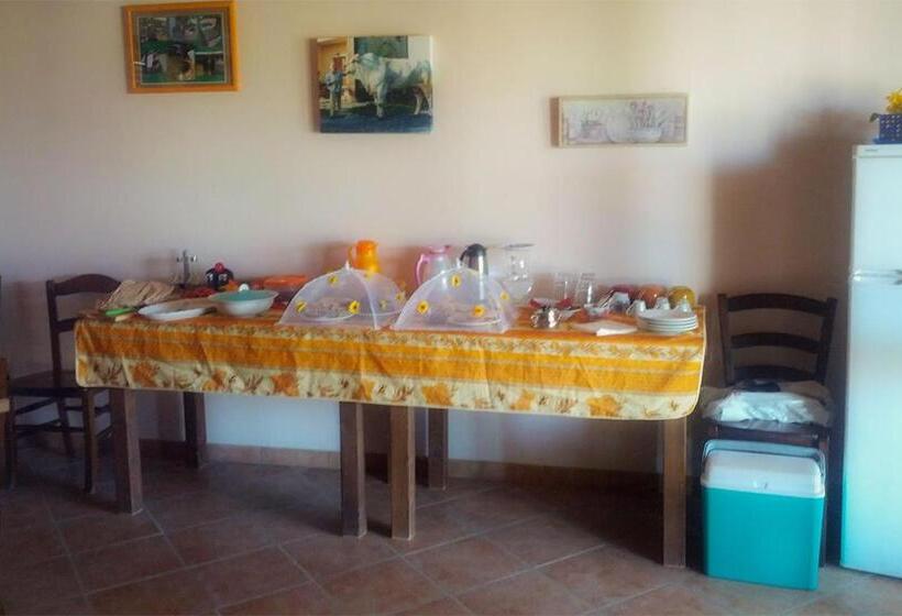 בית מלון כפרי Agriturismo Il Canterino