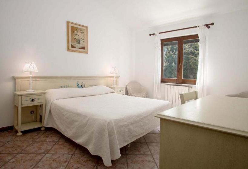 호텔 Agriturismo Nuraghe Tuttusoni