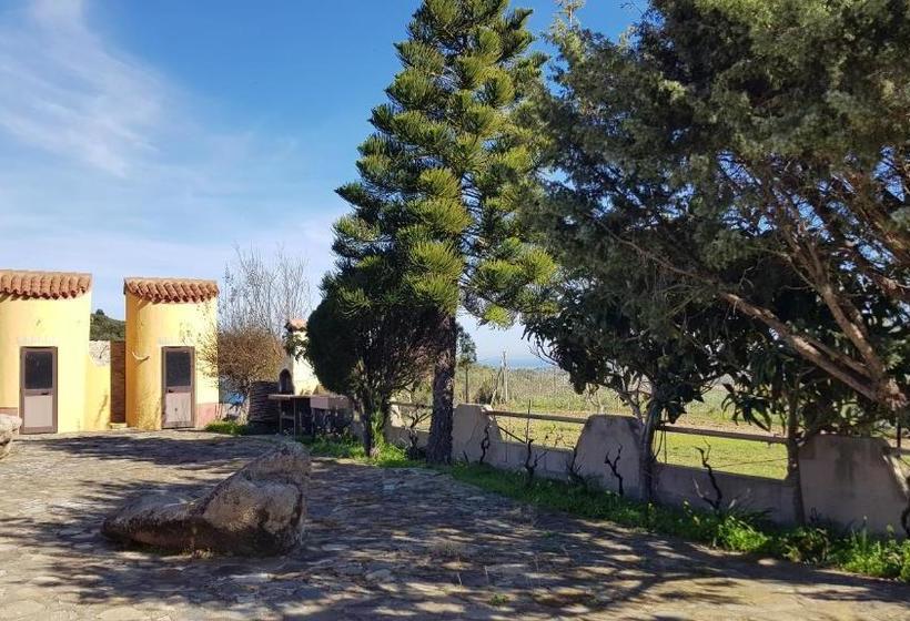 בית מלון כפרי Agriturismo Sa Mandria