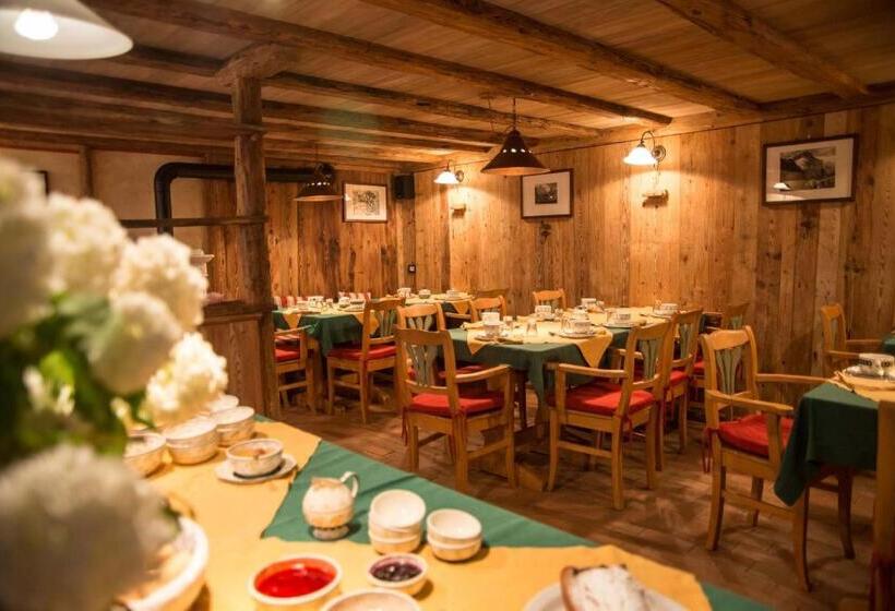 فندق Baite Di Pra