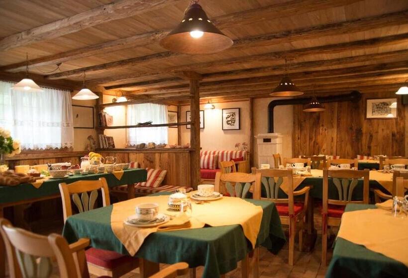 فندق Baite Di Pra