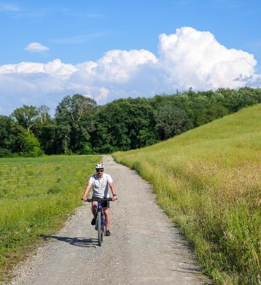 هتل Bioagriturismo Il Cerreto