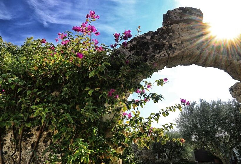 בית מלון כפרי Biomasseria Santa Lucia