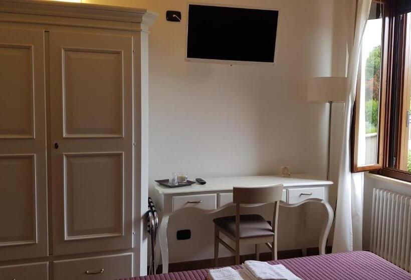 فندق Il Casale Degli Ulivi   Agriturismo